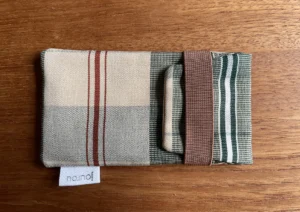 Etuis gruen-beige-rot front