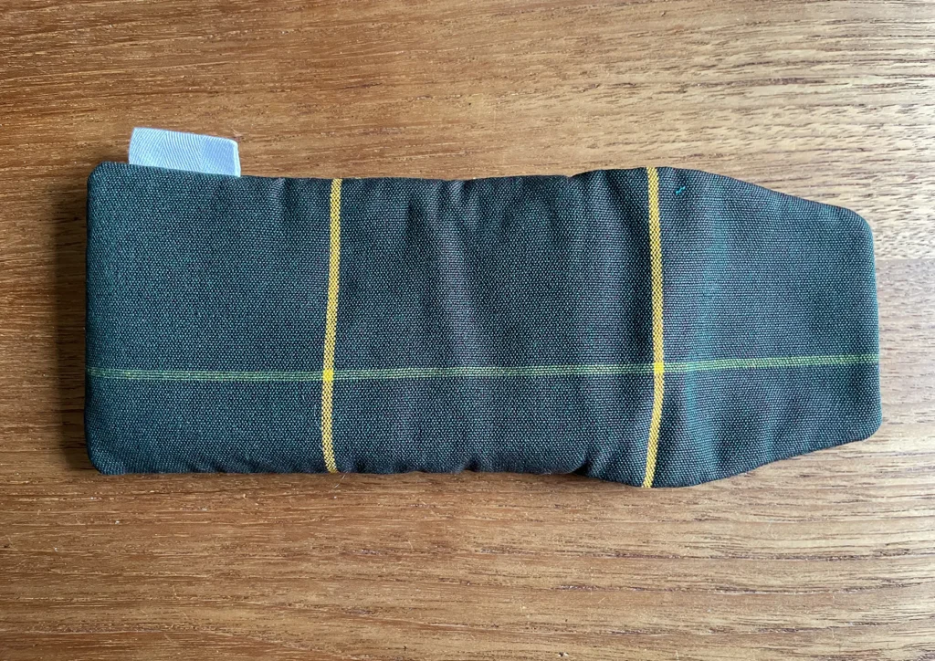 Etuis gruen-gelb back