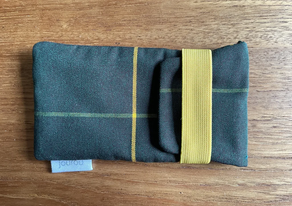 Etuis gruen-gelb front