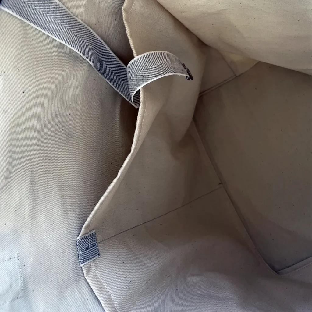 Inneneinteilung der Hut-Tasche blau-hellbraun